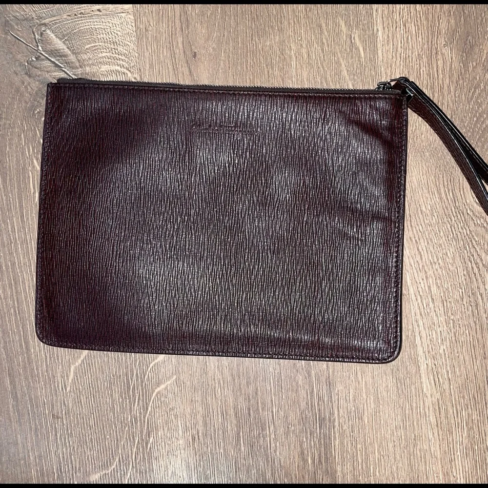 Salvatore Ferragamo large brown wristlet - Picture 2 of 7